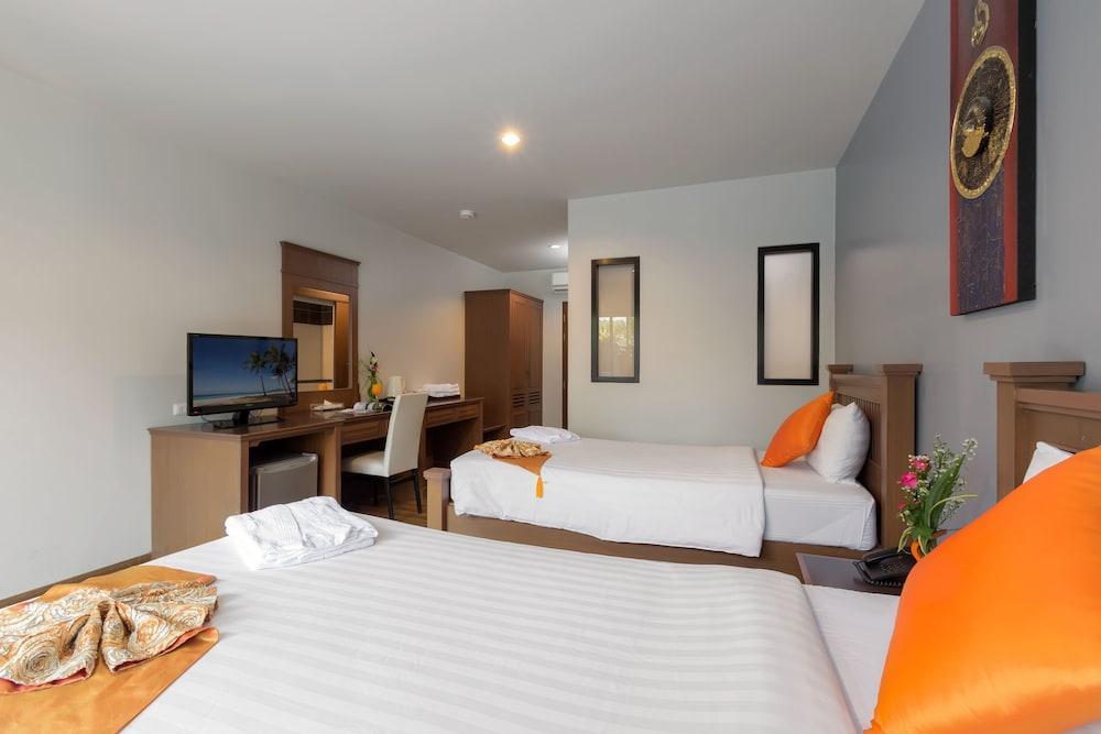 Bhukitta Boutique Hotel Phuket Town Exterior foto